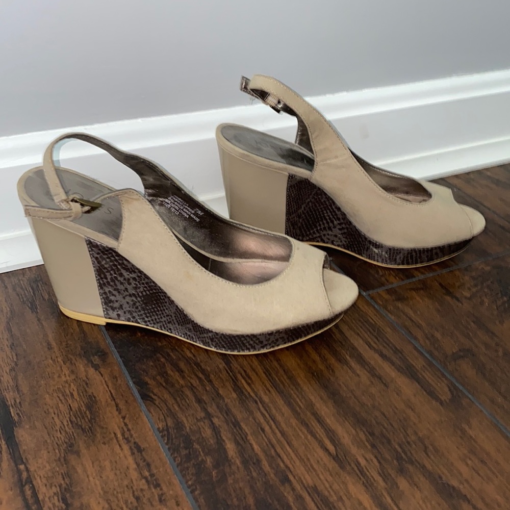 Tan wedges